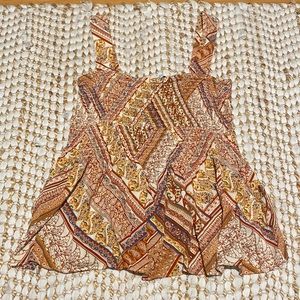 Scarf pattern tank